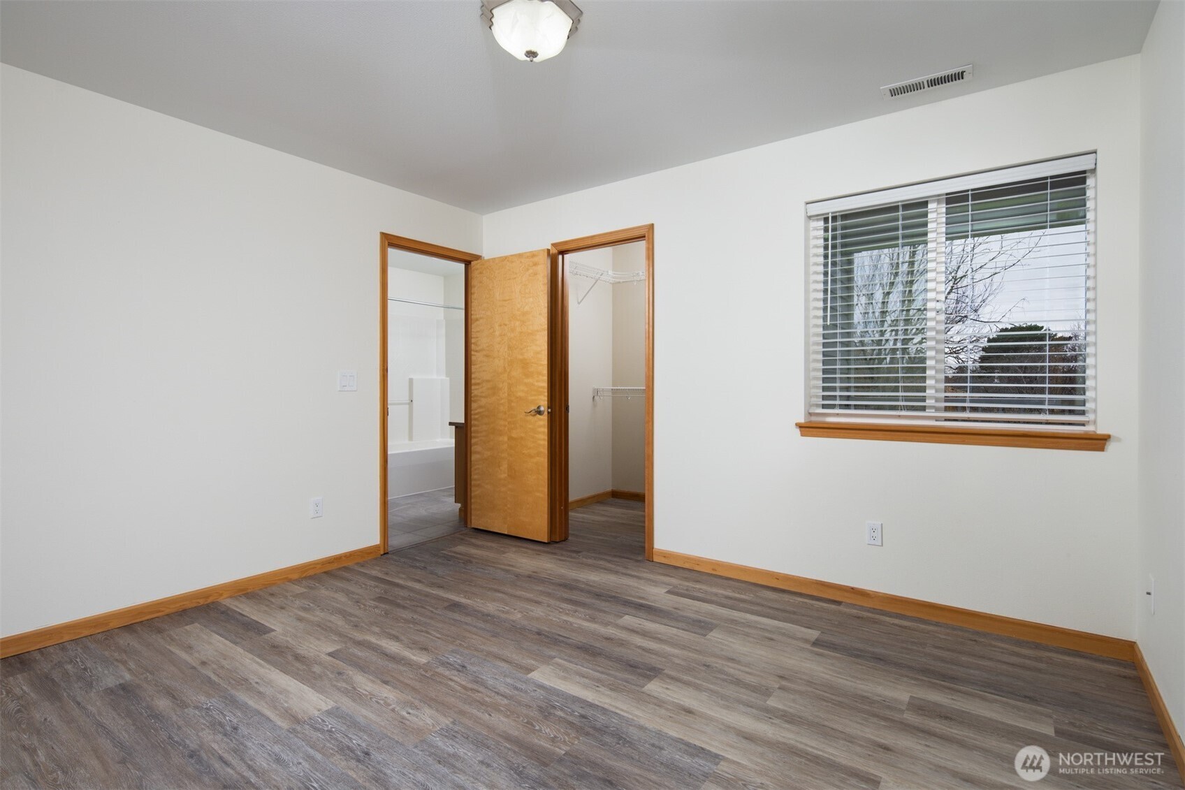 1100 E Illinois Street , Bellingham, WA 98226