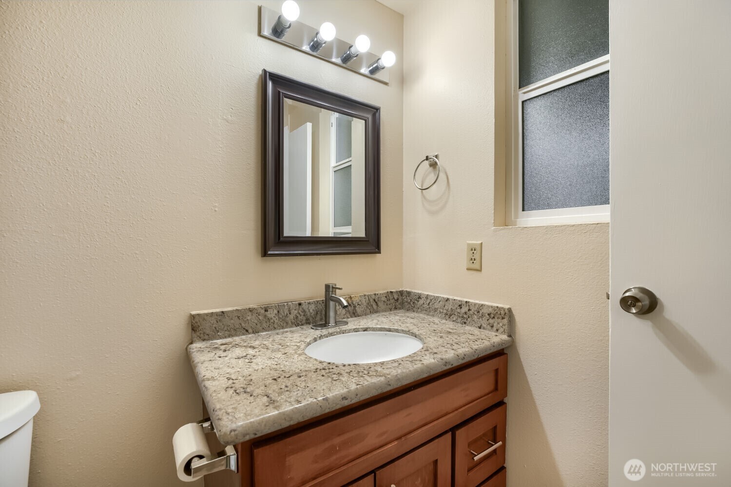 17208 NE 45th Street #66, Redmond, WA 98052