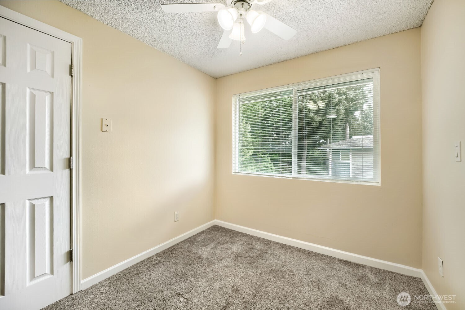 17208 NE 45th Street #66, Redmond, WA 98052