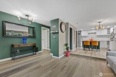 12716 NE 120th Street #H-7, Kirkland, WA 98034