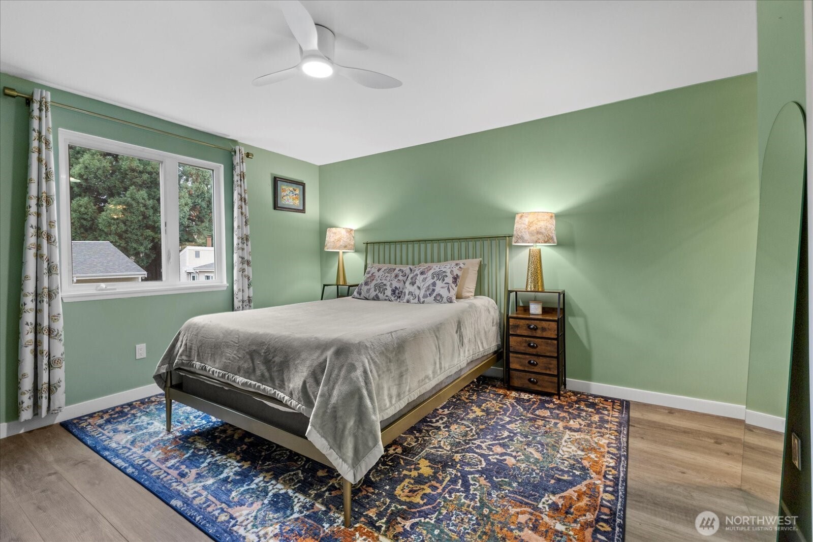 12716 NE 120th Street #H-7, Kirkland, WA 98034