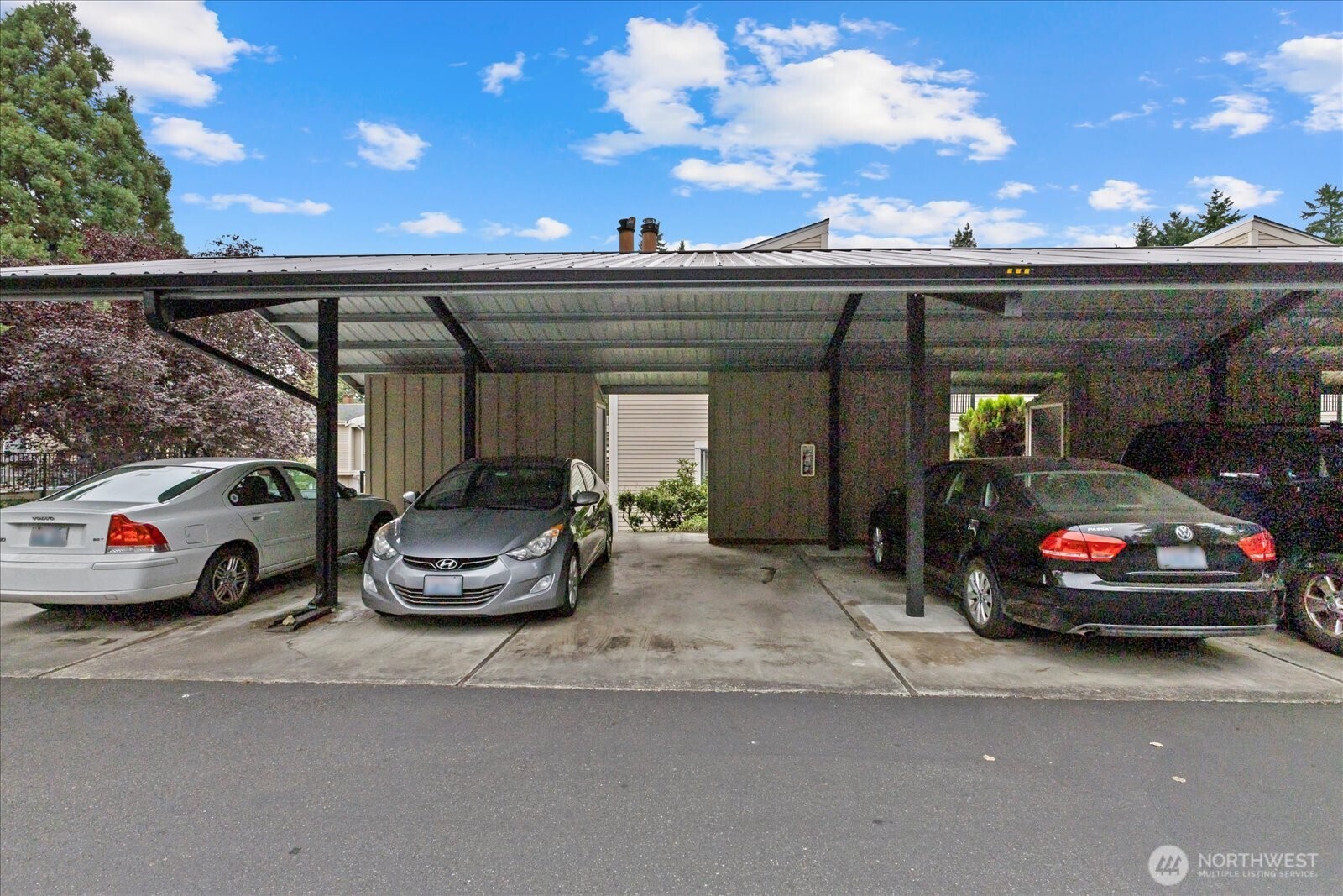 12716 NE 120th Street #H-7, Kirkland, WA 98034