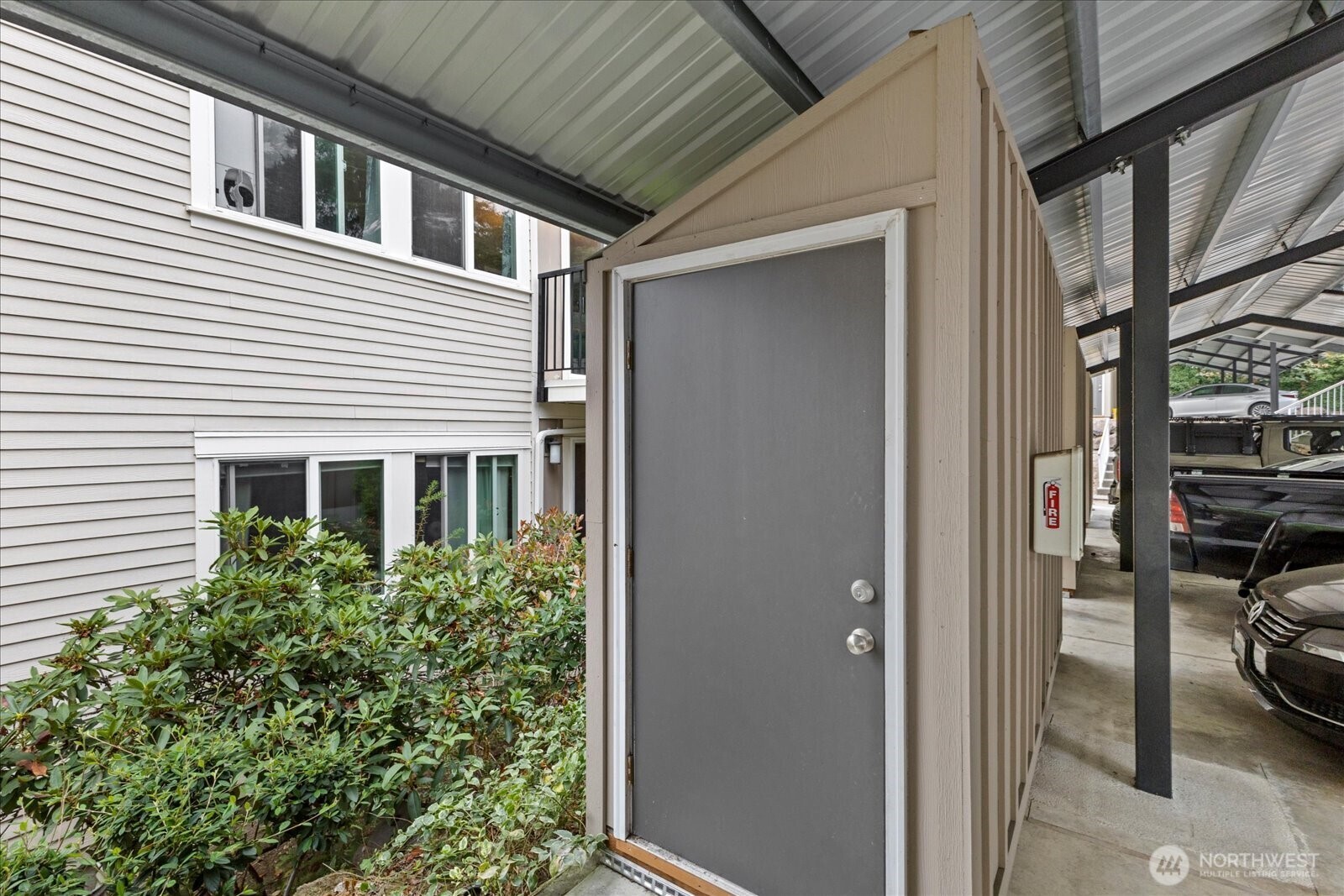 12716 NE 120th Street #H-7, Kirkland, WA 98034