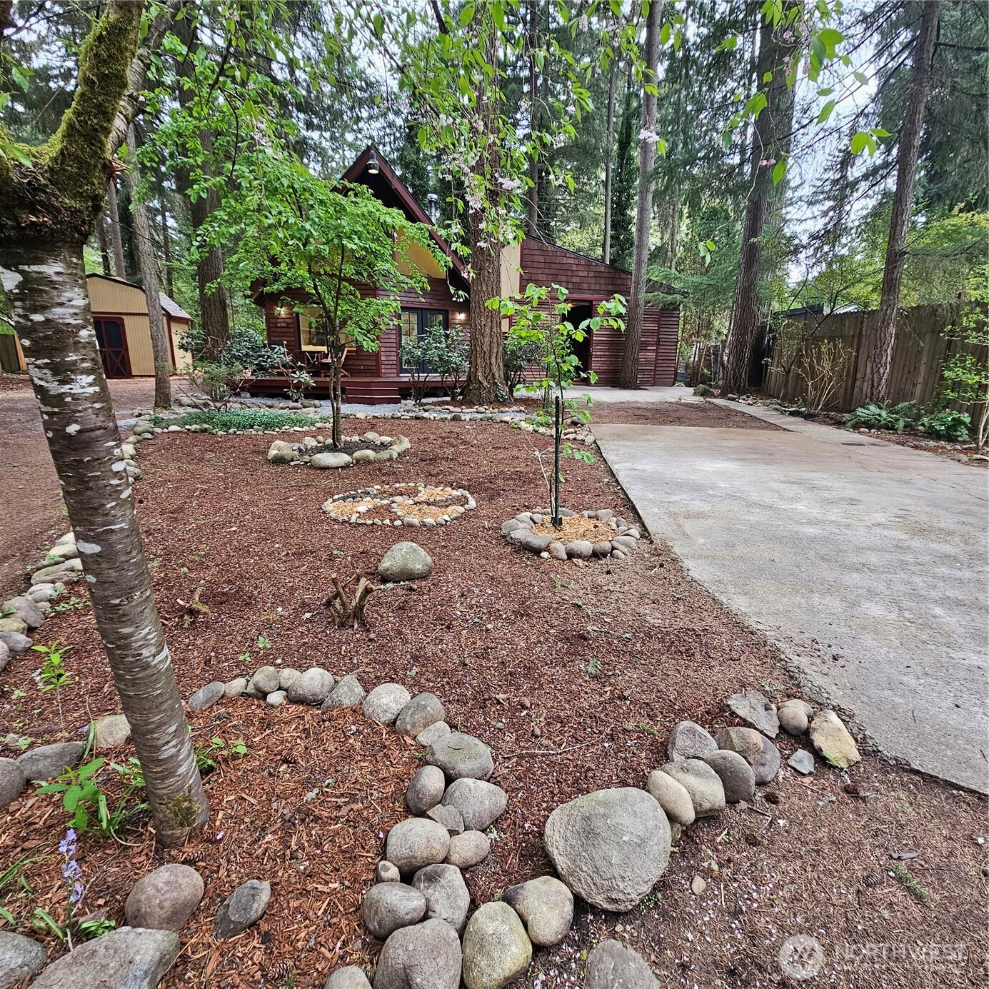 16900 Kalmia Court SE, Yelm, WA 98597