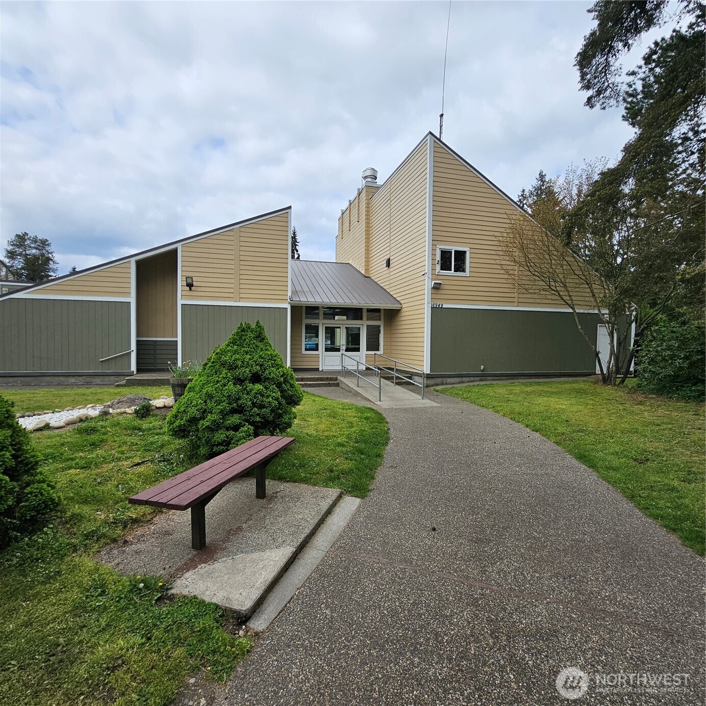 16900 Kalmia Court SE, Yelm, WA 98597