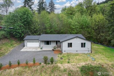 415 Mckee Road , Castle Rock, WA 98611