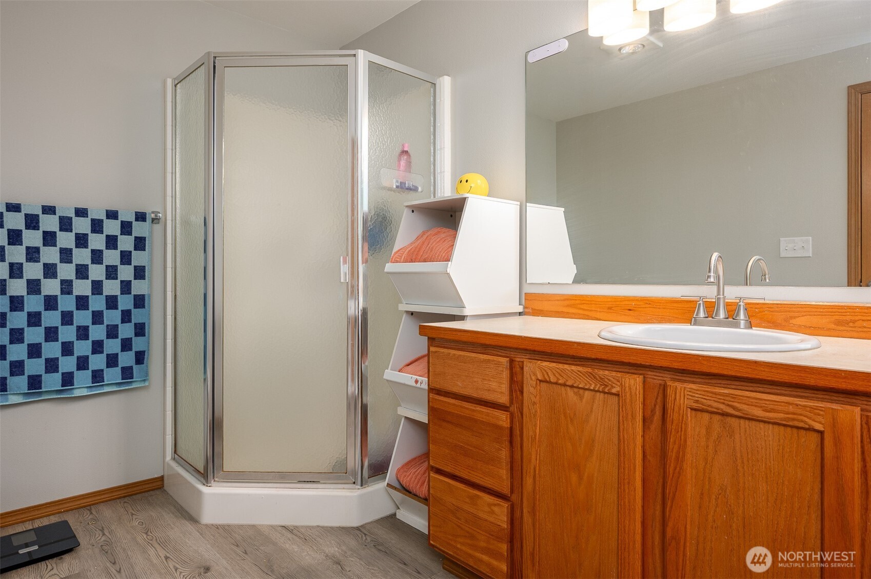 415 Mckee Road , Castle Rock, WA 98611