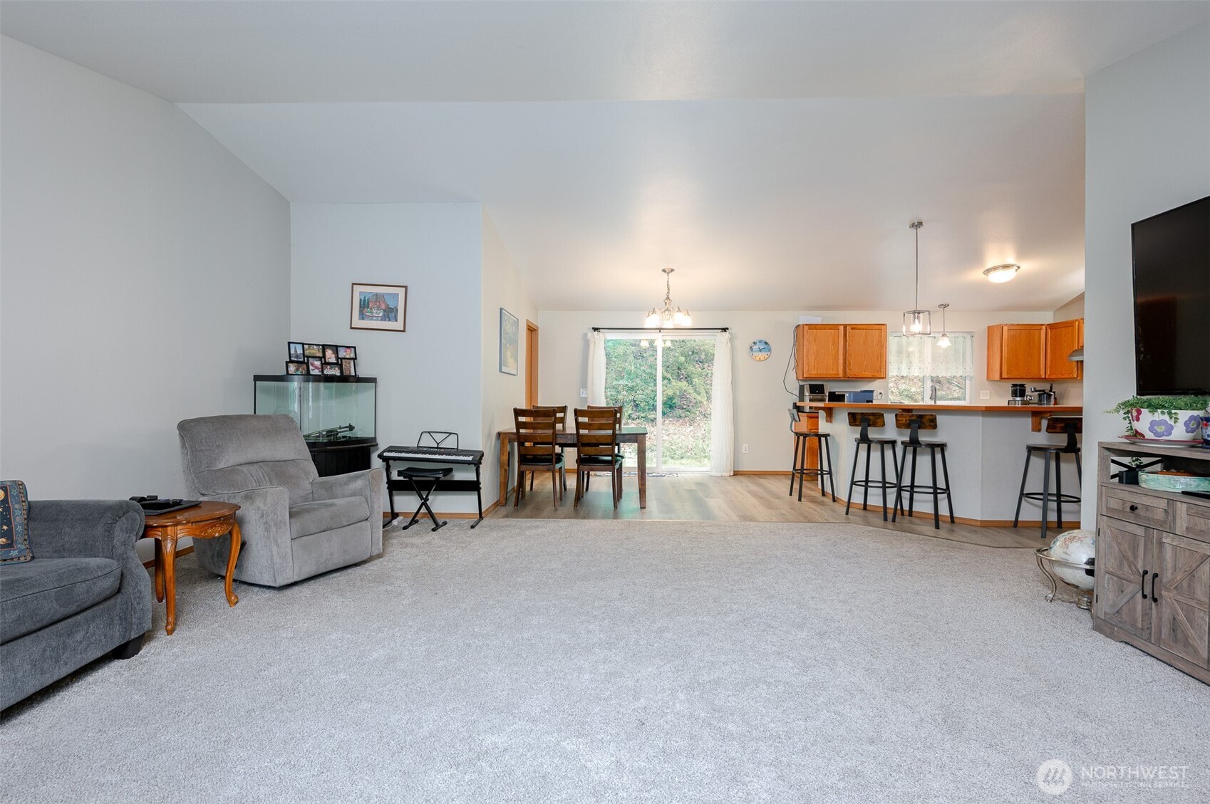 415 Mckee Road , Castle Rock, WA 98611