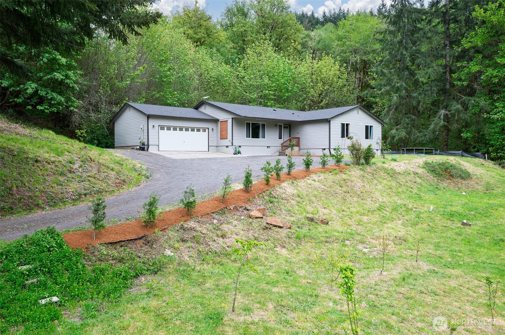 415 Mckee Road , Castle Rock, WA 98611