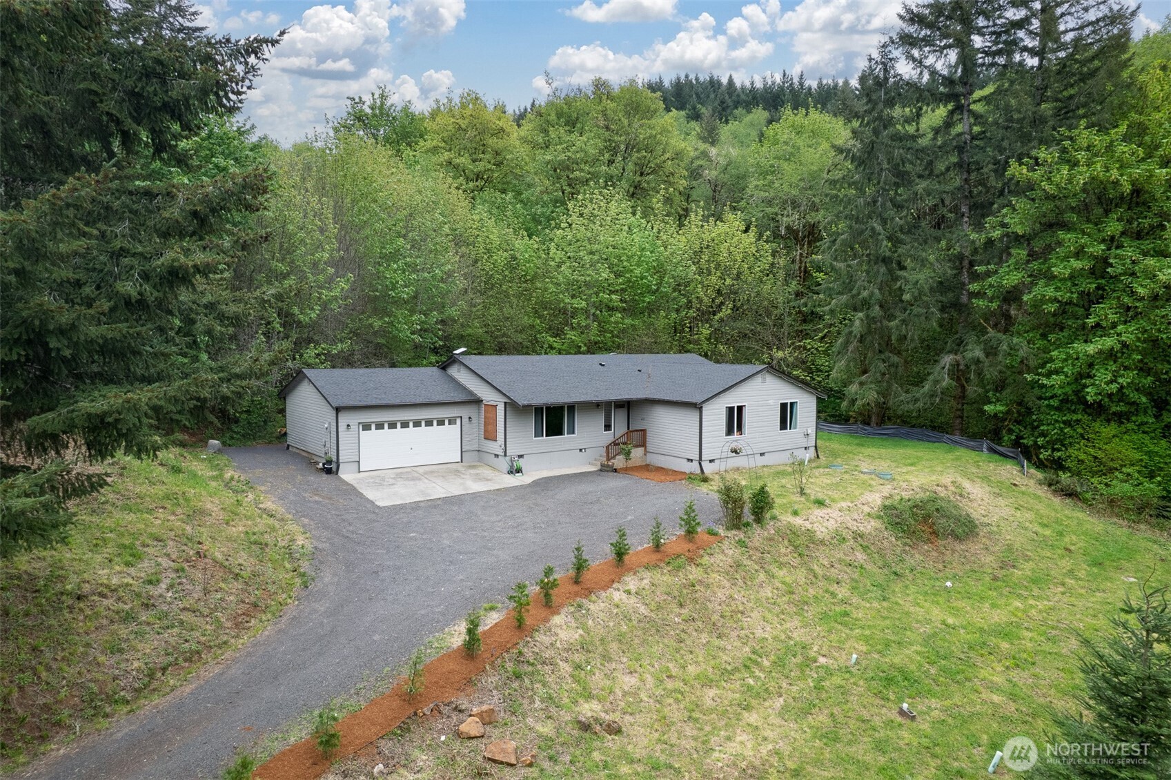 415 Mckee Road , Castle Rock, WA 98611