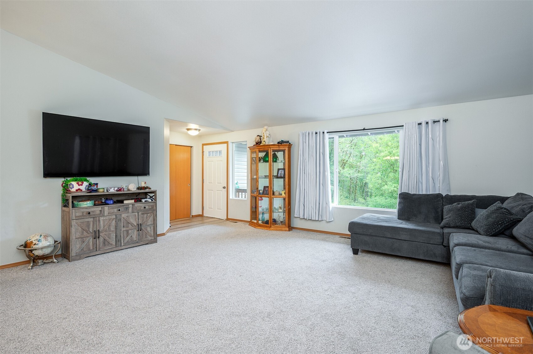415 Mckee Road , Castle Rock, WA 98611