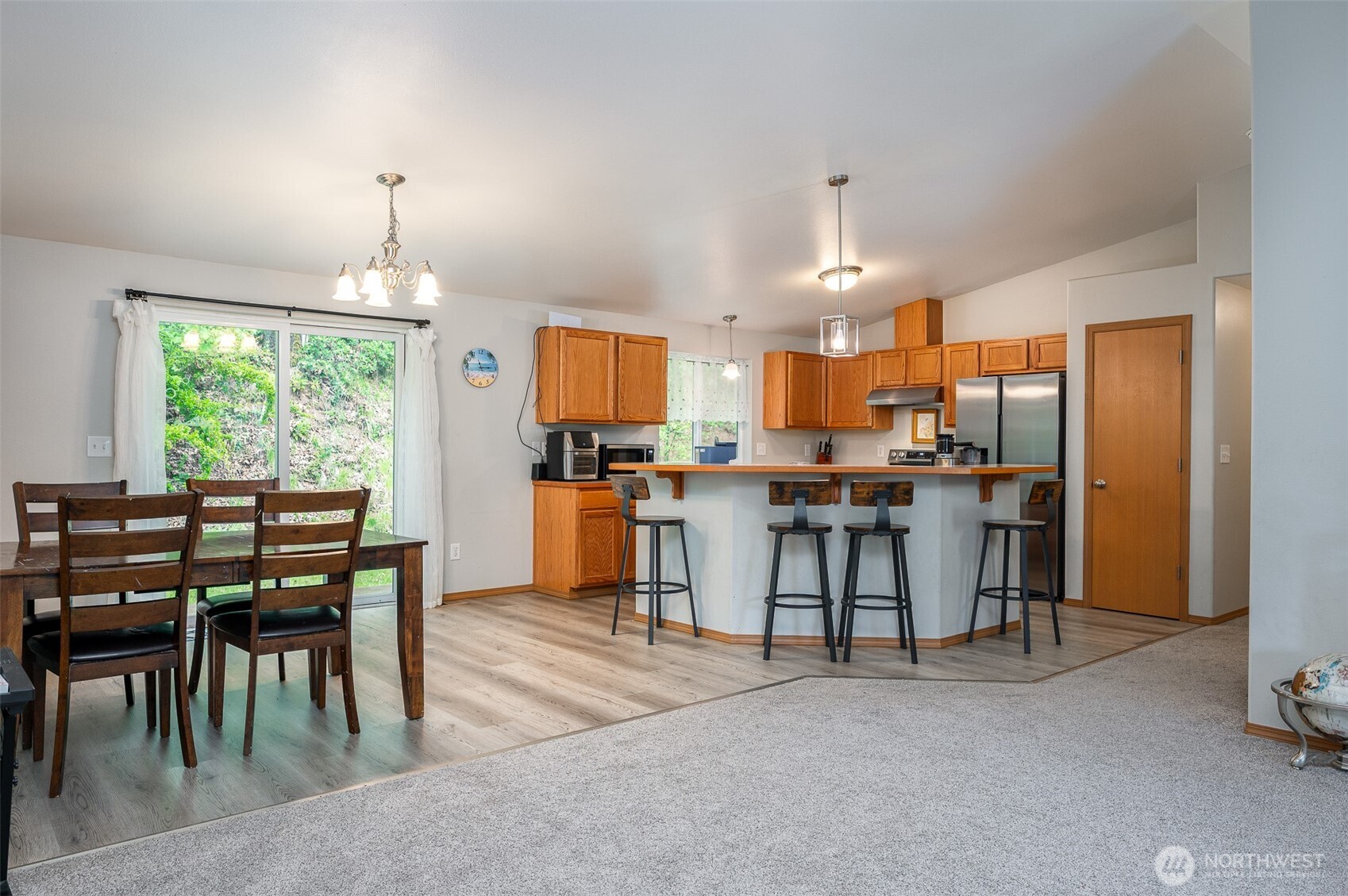 415 Mckee Road , Castle Rock, WA 98611