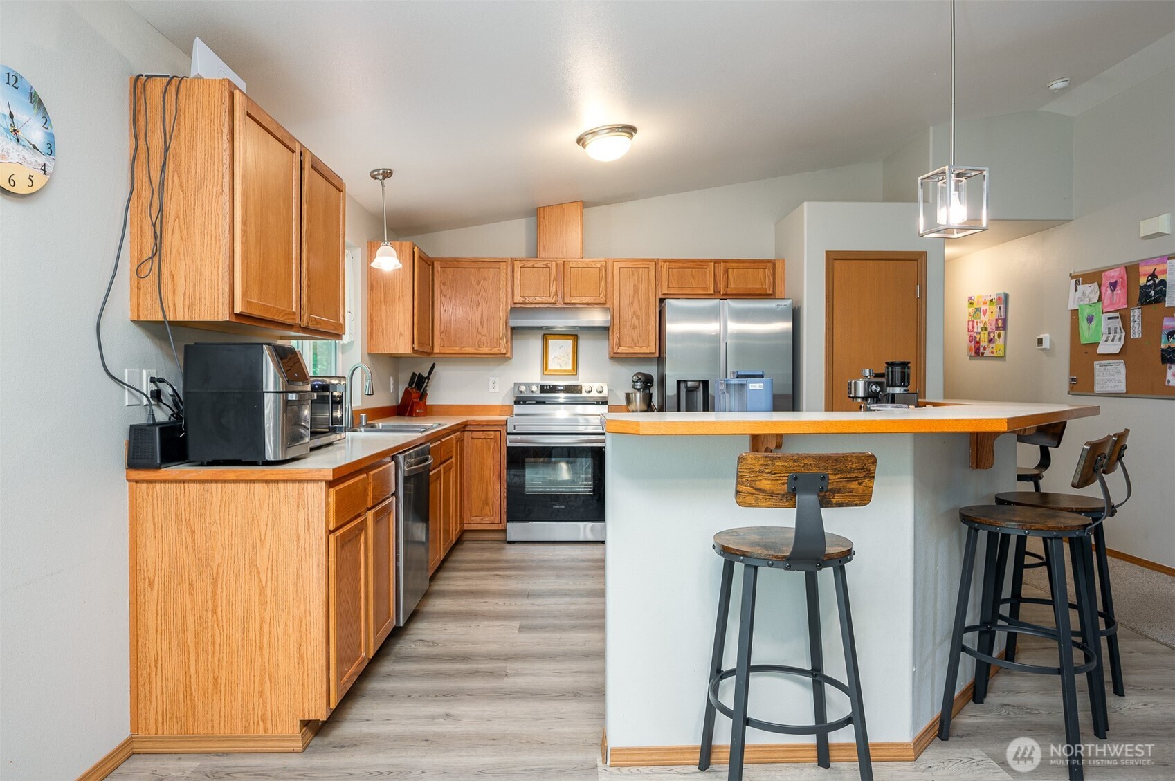 415 Mckee Road , Castle Rock, WA 98611