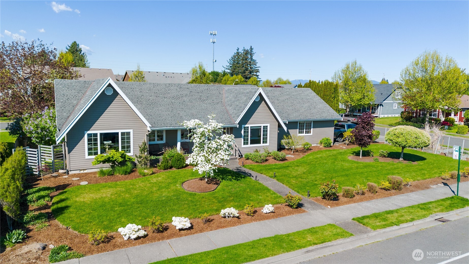 1277 Aaron Drive , Lynden, WA 98264
