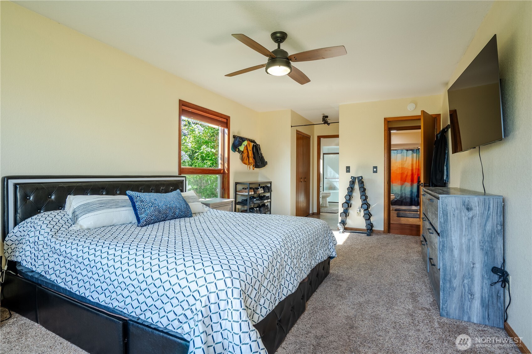 1277 Aaron Drive , Lynden, WA 98264