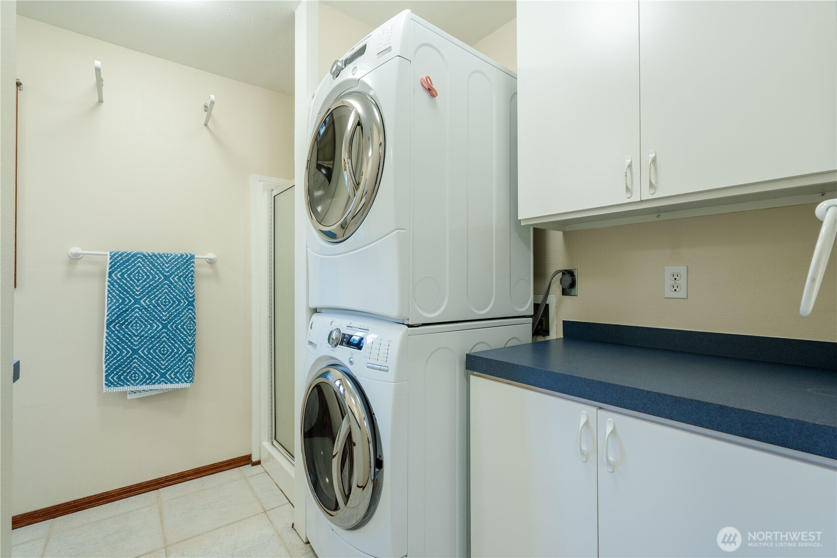 1277 Aaron Drive , Lynden, WA 98264