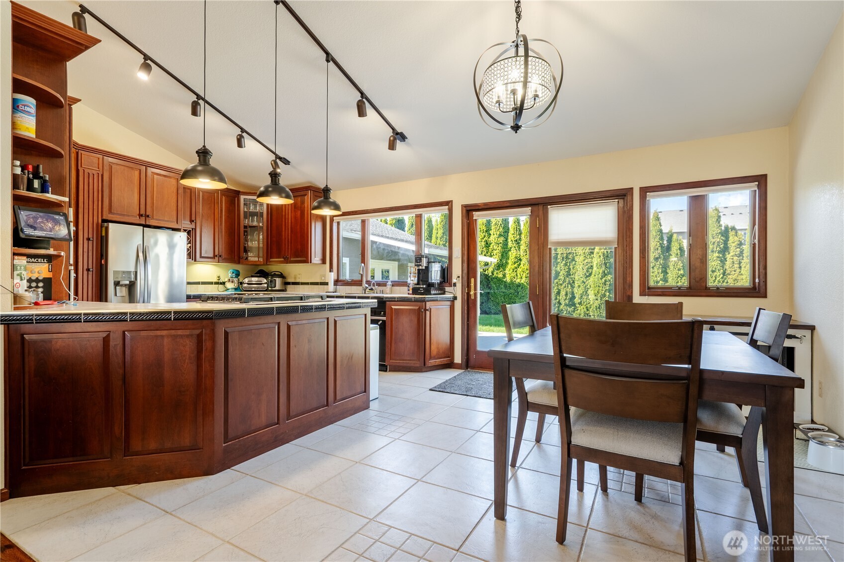1277 Aaron Drive , Lynden, WA 98264