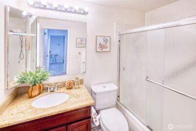 15208 NE 8th Street #C4, Bellevue, WA 98007 - Photo 17