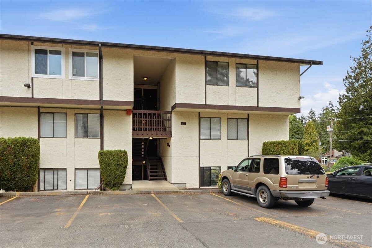 3515 S 160th Street #C6, SeaTac, WA 98188