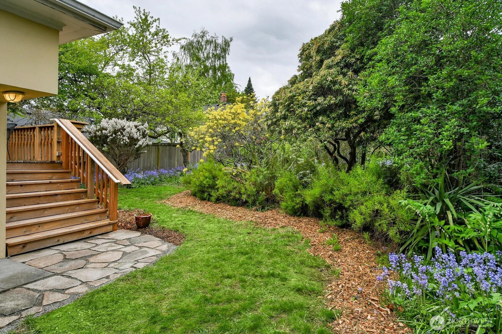 4008 NE 56th Street , Seattle, WA 98105-2235