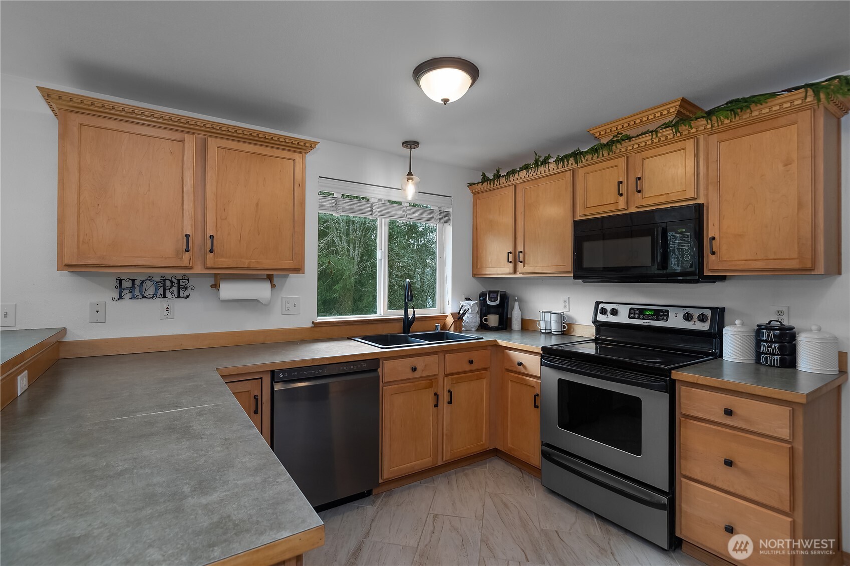 6 N Clear View Drive , Montesano, WA 98563