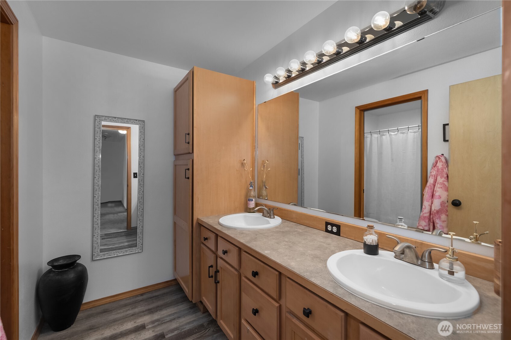 6 N Clear View Drive , Montesano, WA 98563