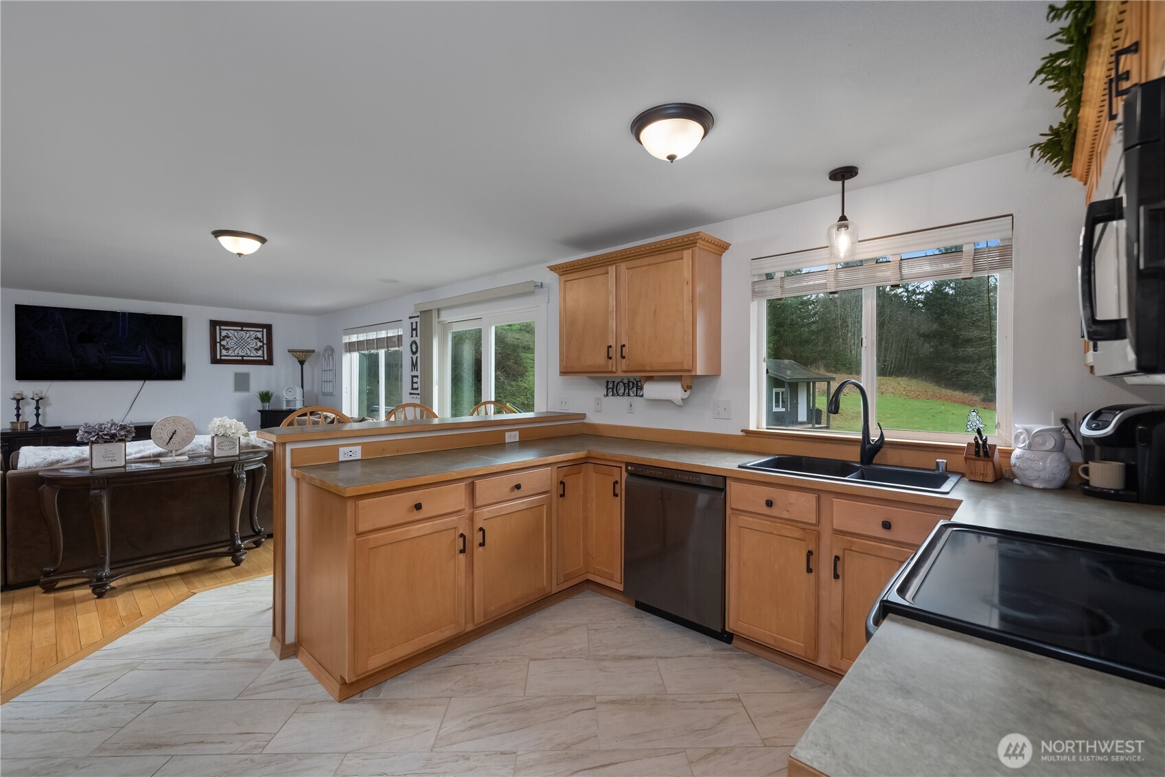 6 N Clear View Drive , Montesano, WA 98563