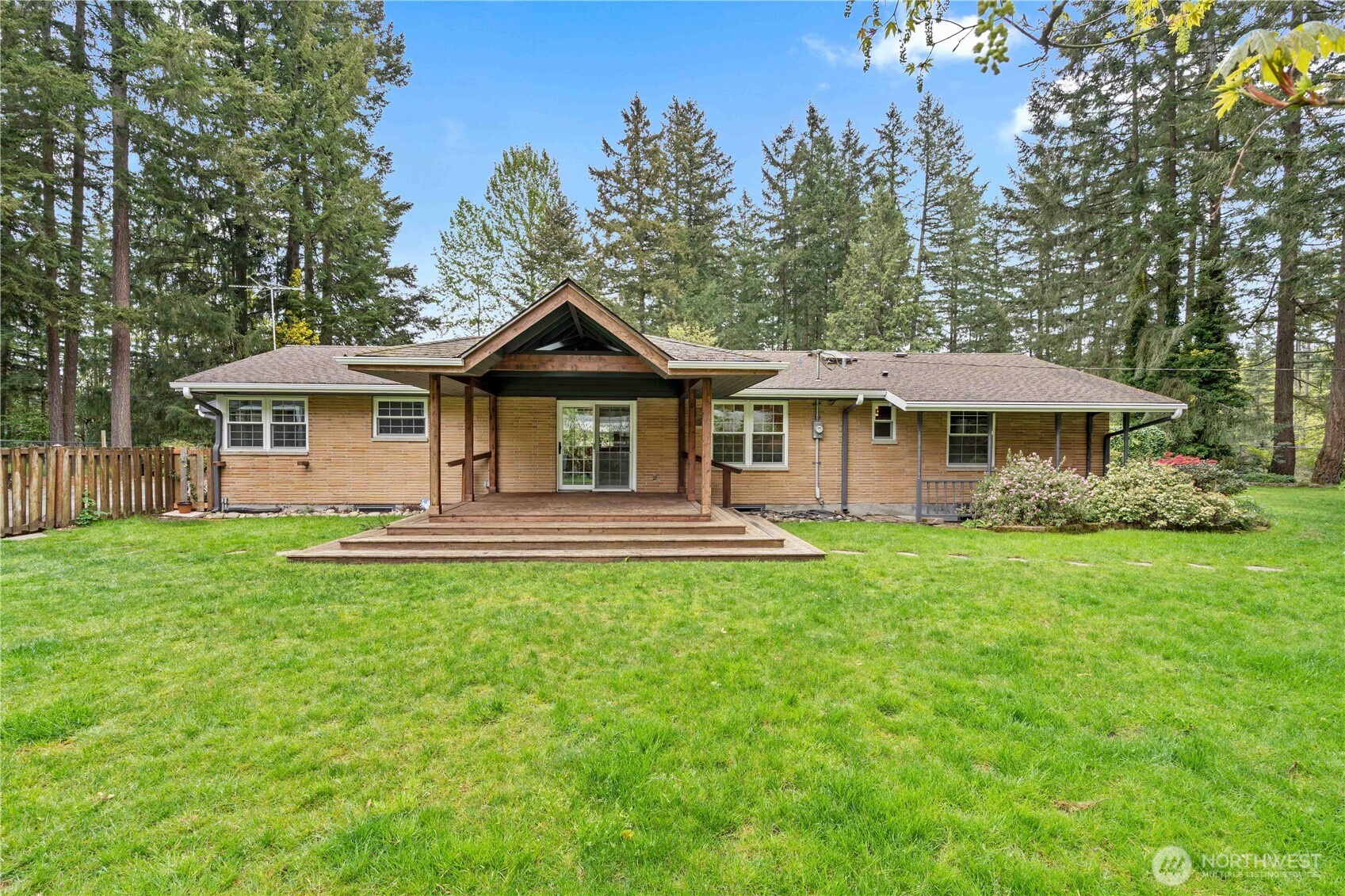 17920 SE Lake Holm Road , Auburn, WA 98092