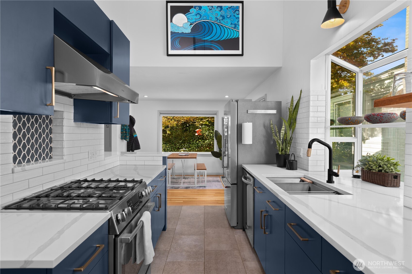1273 NE 69th Street , Seattle, WA 98115-6747