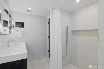 1273 NE 69th Street , Seattle, WA 98115-6747 - Photo 22
