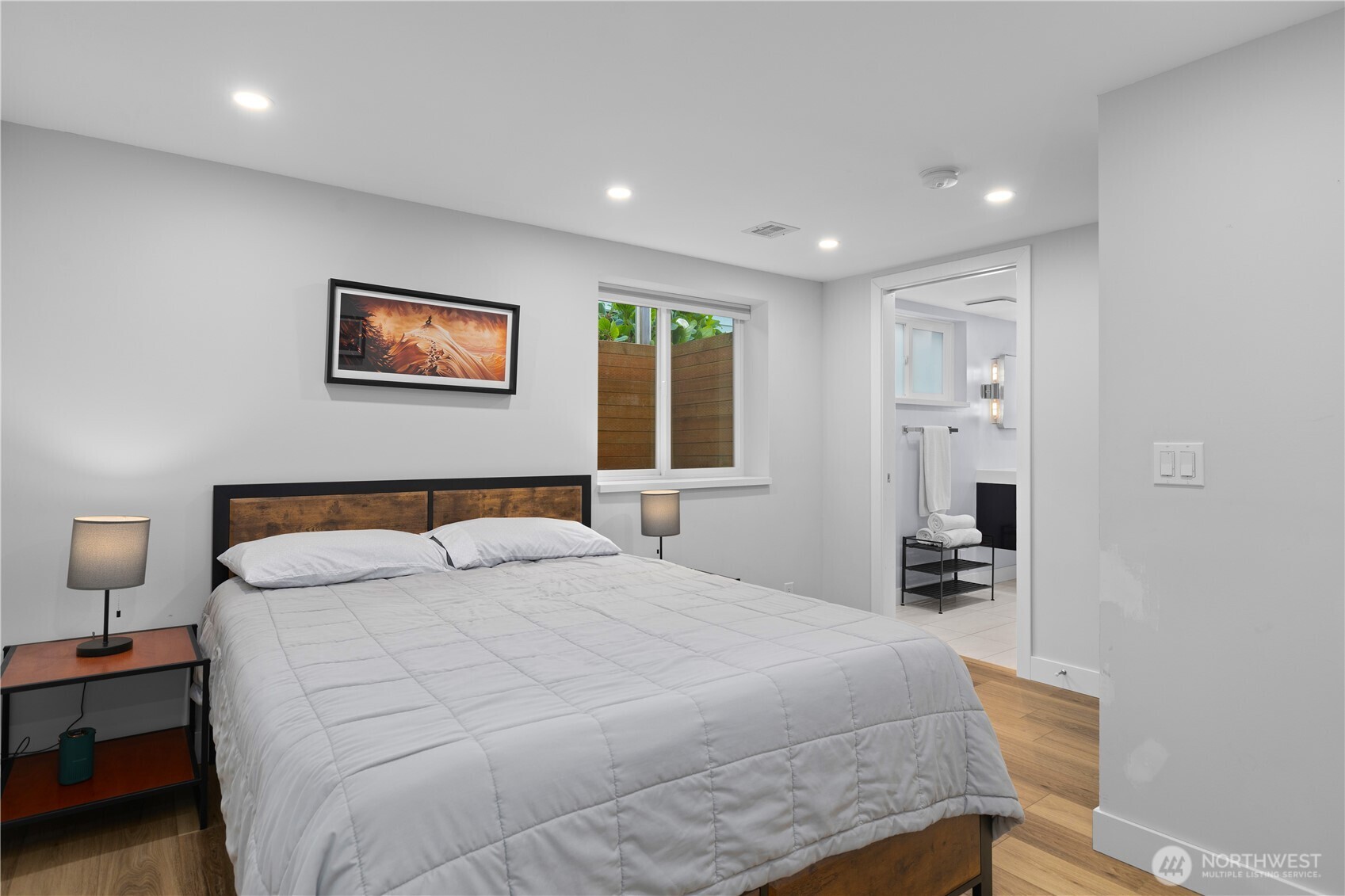 1273 NE 69th Street , Seattle, WA 98115-6747
