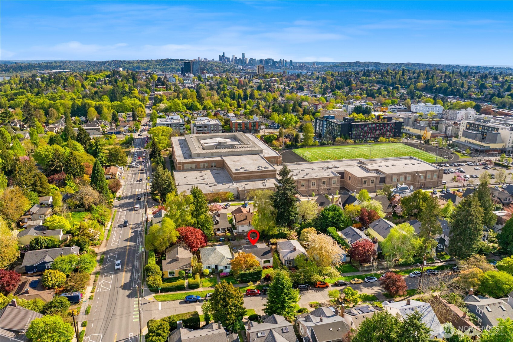 1273 NE 69th Street , Seattle, WA 98115-6747