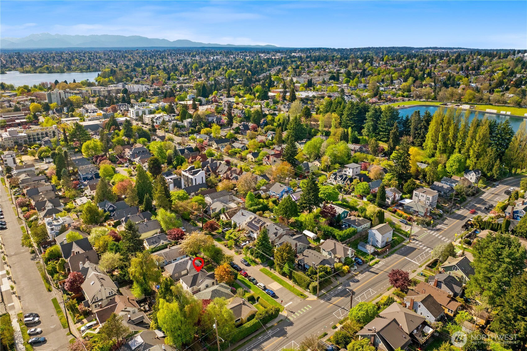 1273 NE 69th Street , Seattle, WA 98115-6747