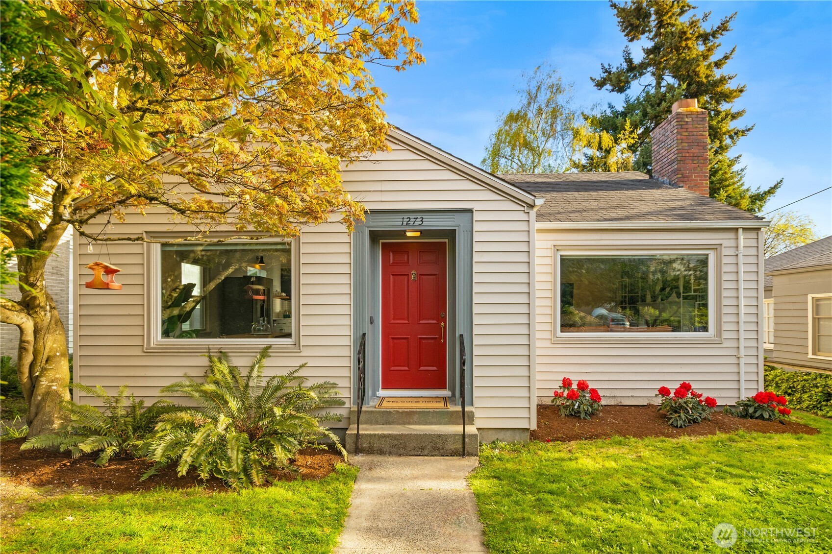 1273 NE 69th Street , Seattle, WA 98115-6747