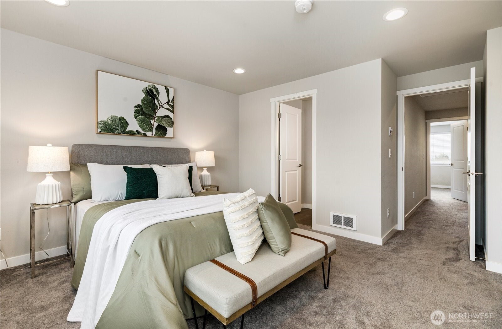 205 SW 4th Lane , Oak Harbor, WA 98277