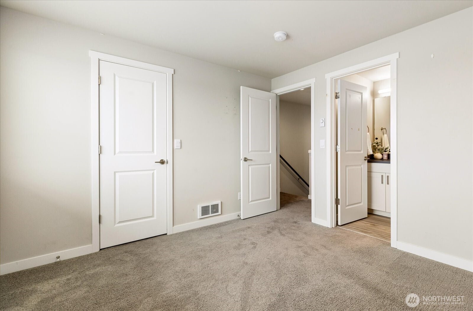 205 SW 4th Lane , Oak Harbor, WA 98277