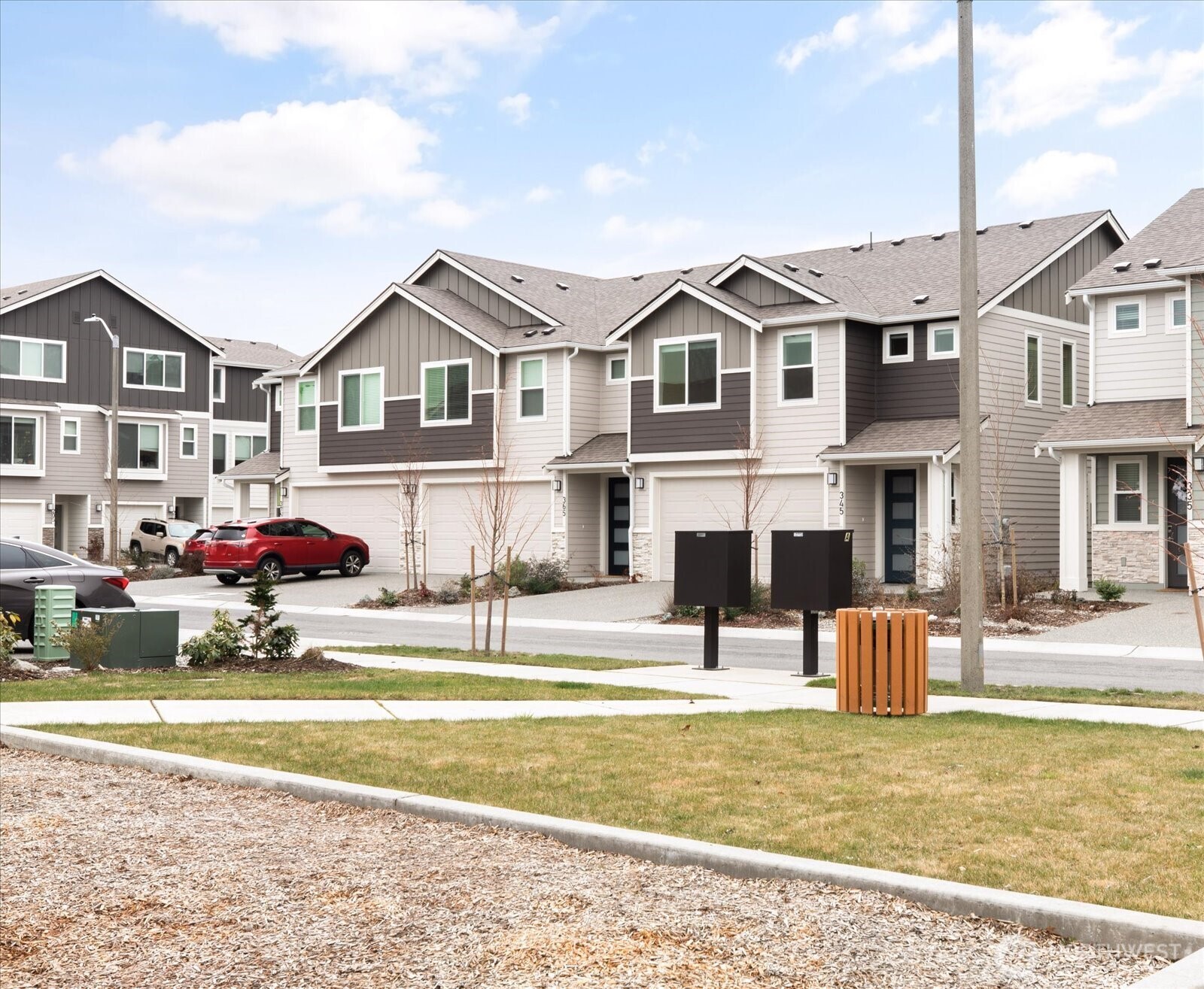 205 SW 4th Lane , Oak Harbor, WA 98277
