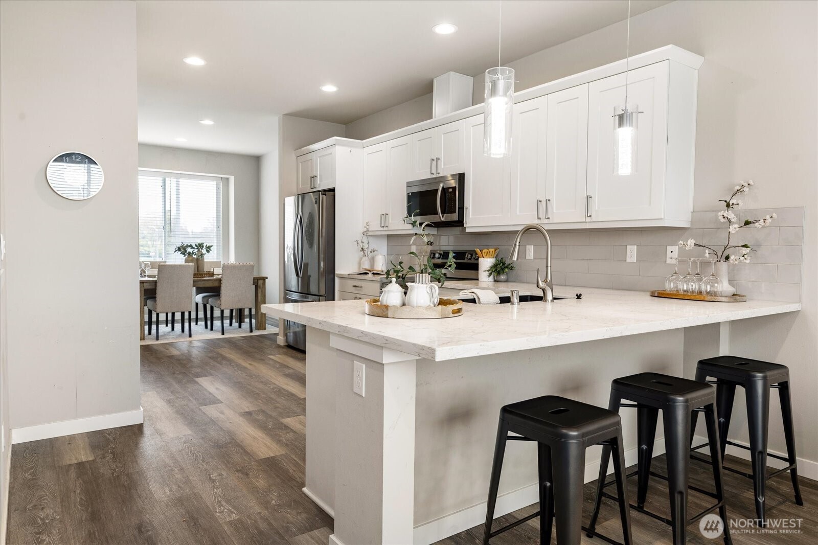 205 SW 4th Lane , Oak Harbor, WA 98277