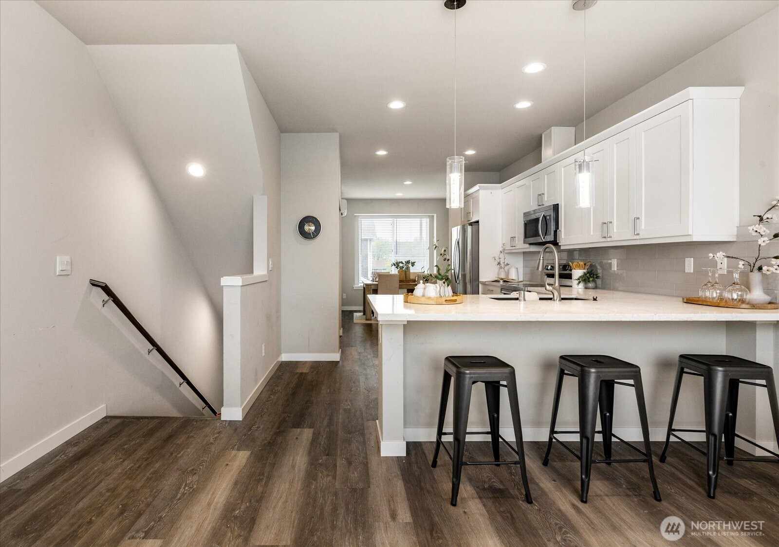 205 SW 4th Lane , Oak Harbor, WA 98277