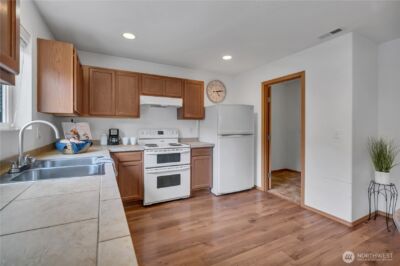 9929 195th Avenue E, Bonney Lake, WA 98391 - Photo 15