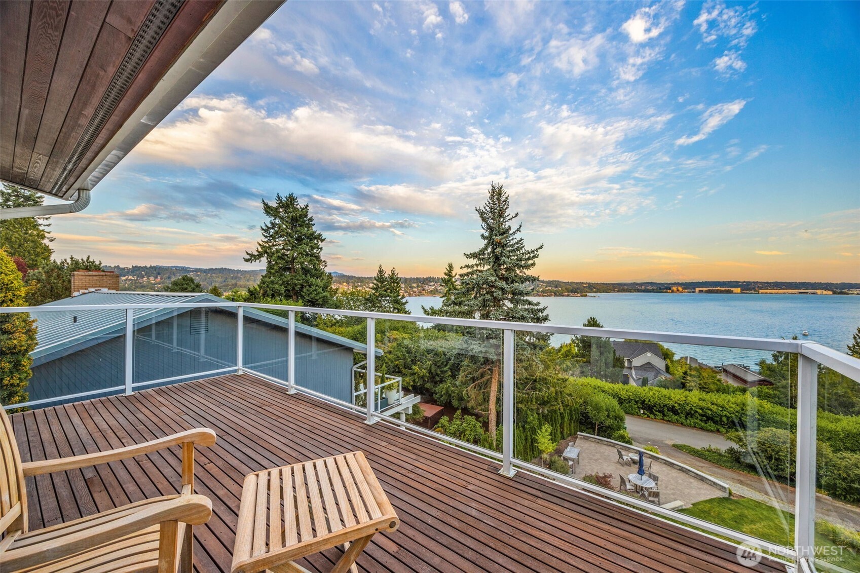 8246 E Mercer Way , Mercer Island, WA 98040