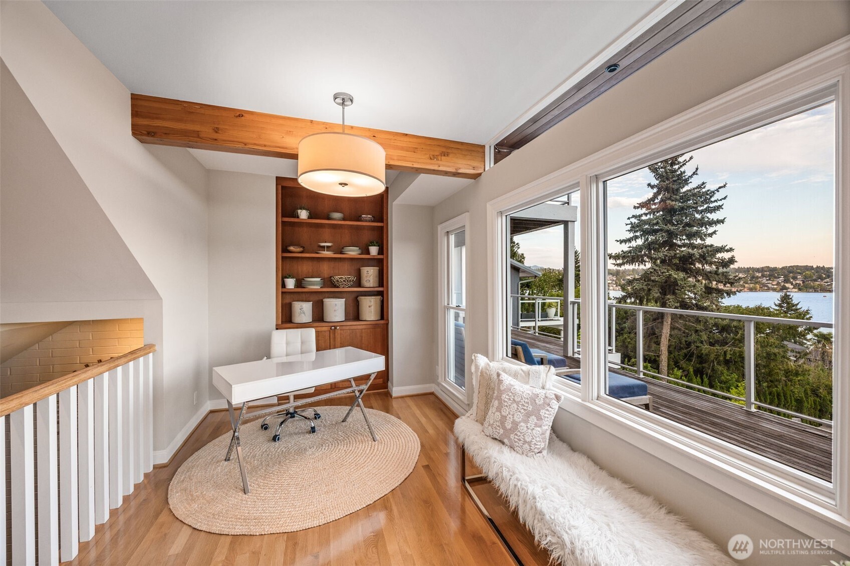 8246 E Mercer Way , Mercer Island, WA 98040