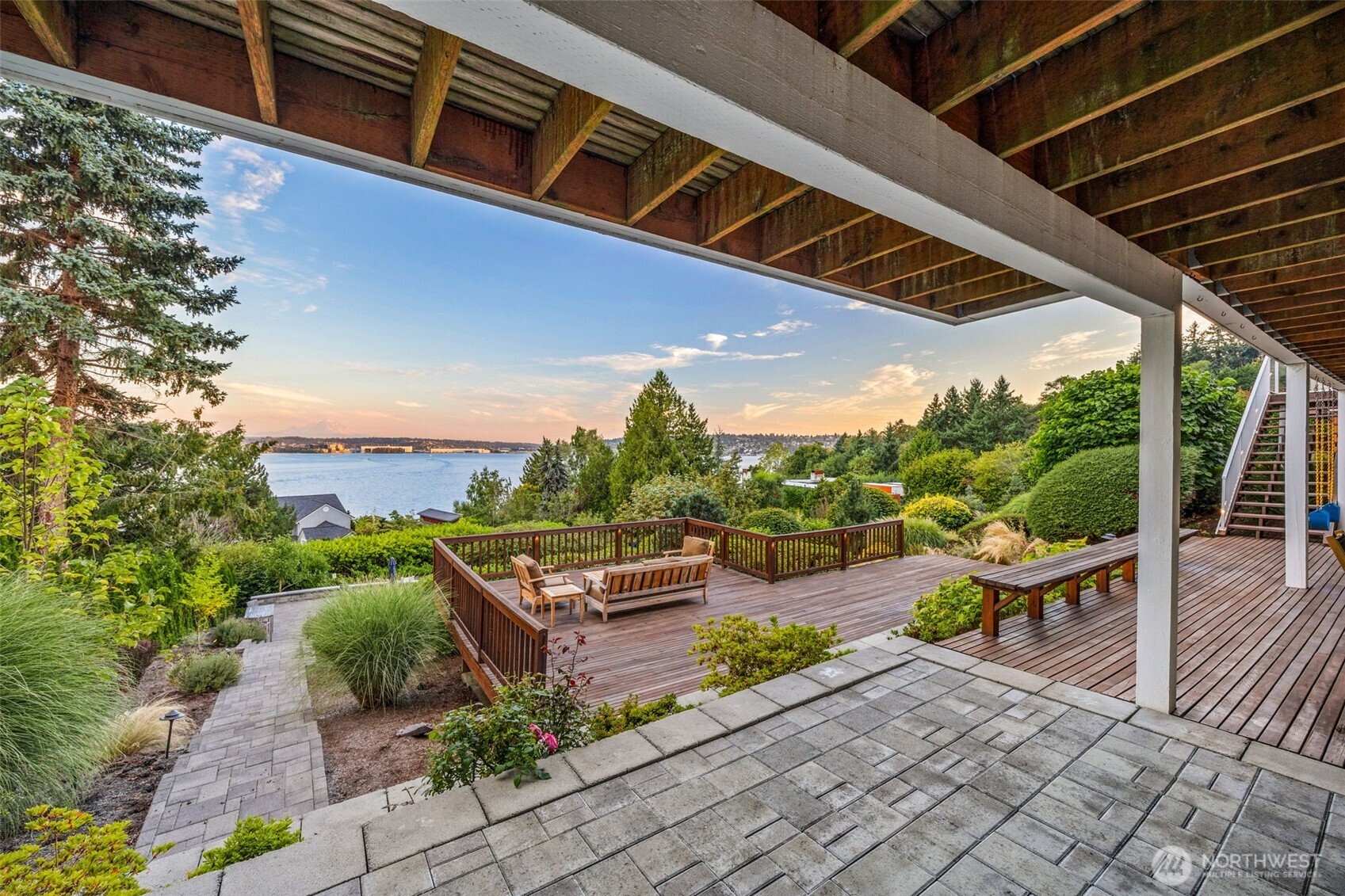 8246 E Mercer Way , Mercer Island, WA 98040
