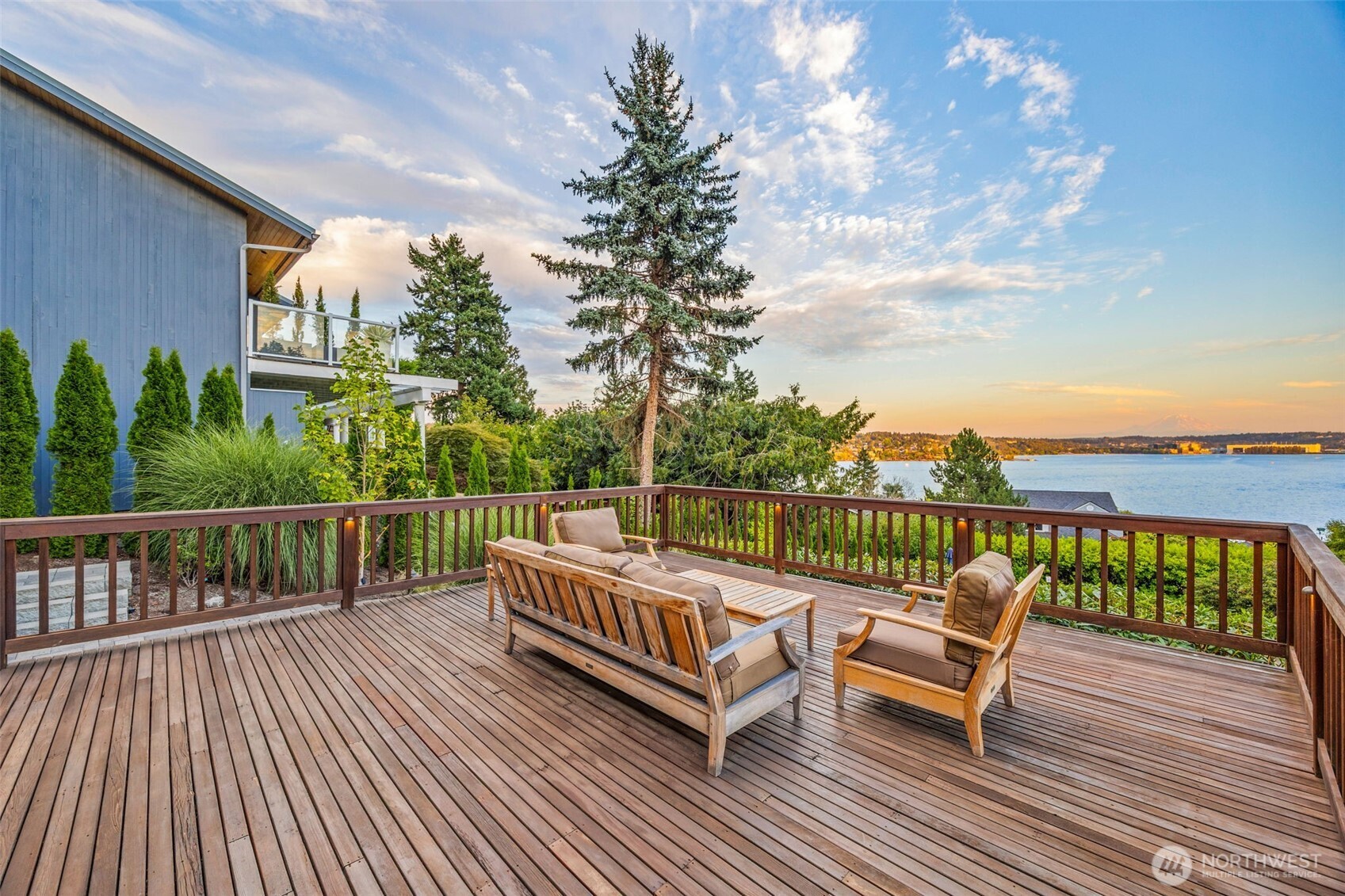8246 E Mercer Way , Mercer Island, WA 98040