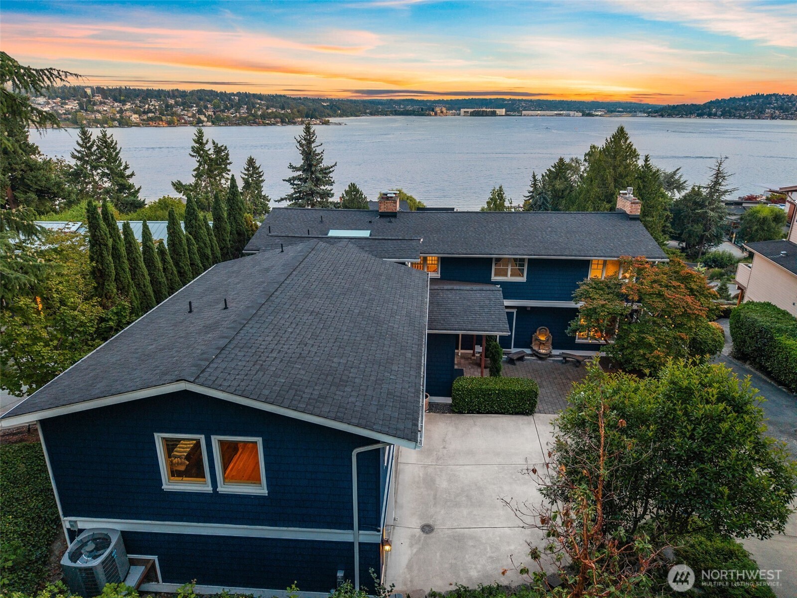 8246 E Mercer Way , Mercer Island, WA 98040