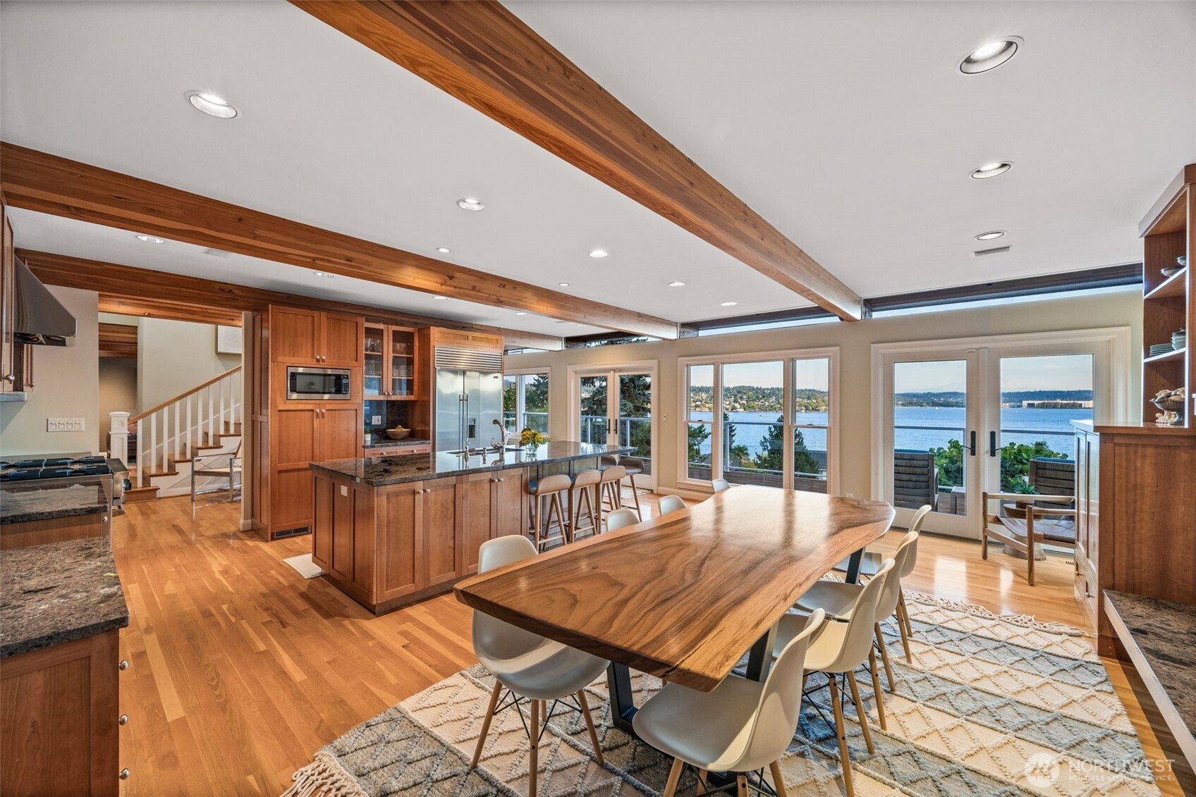 8246 E Mercer Way , Mercer Island, WA 98040