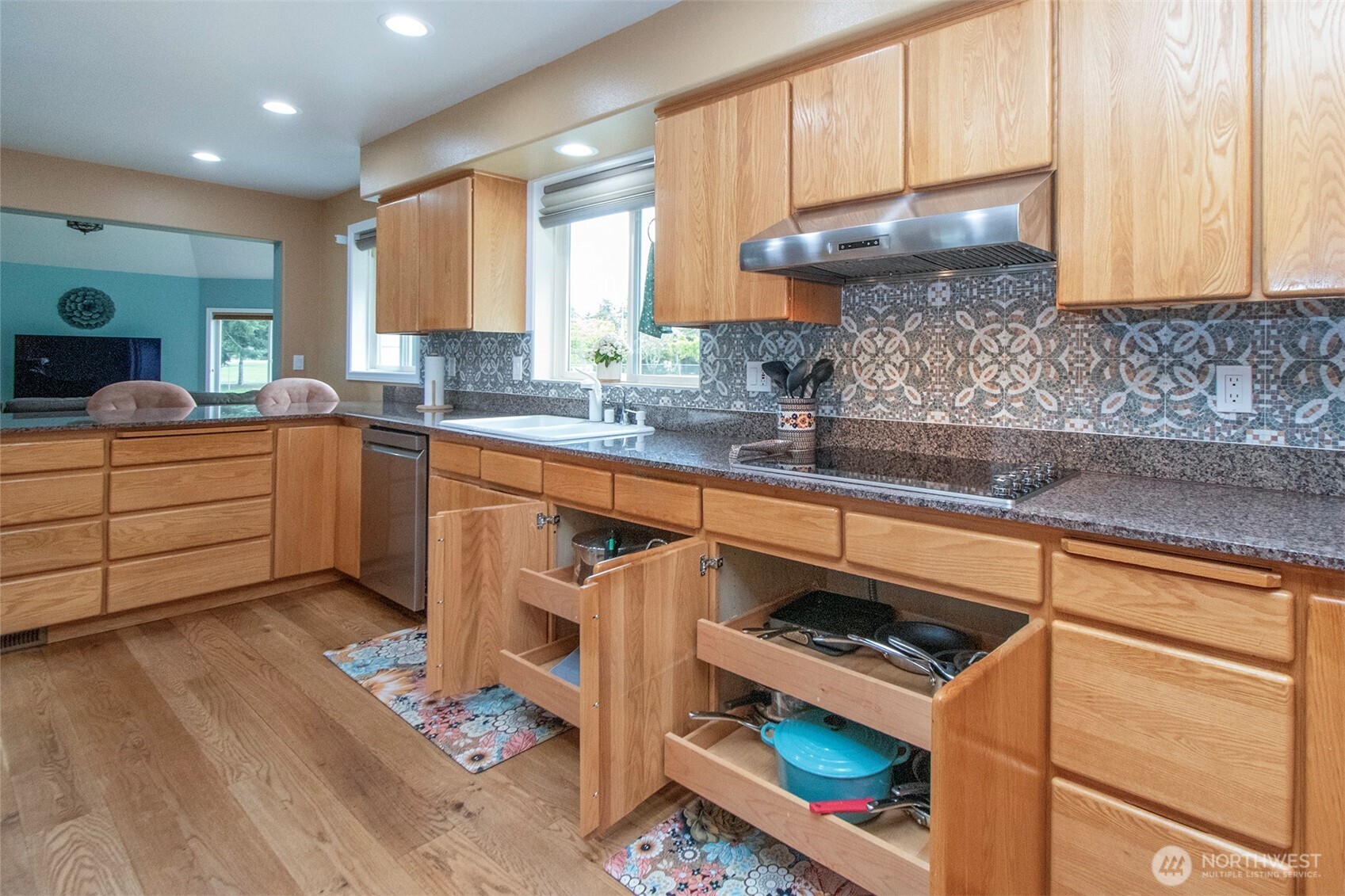 21 Donaper Road , Sequim, WA 98382