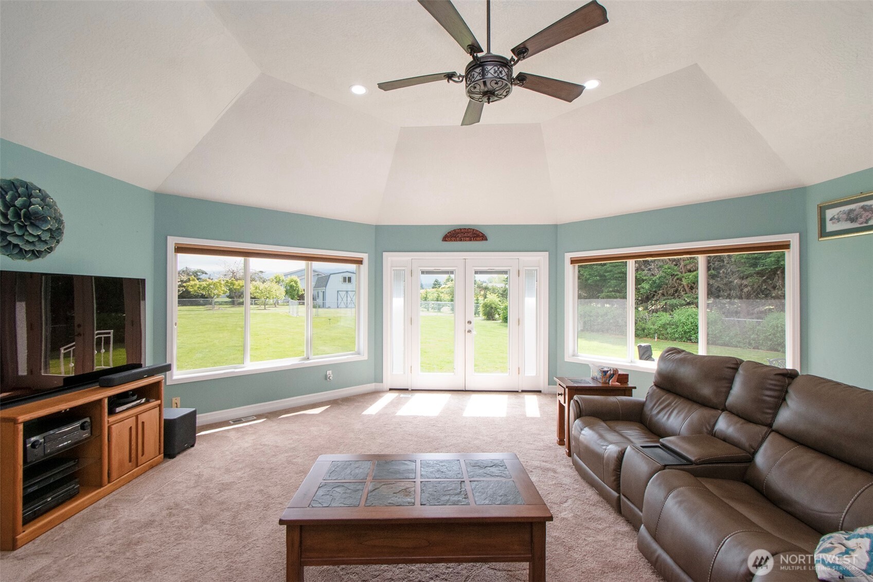 21 Donaper Road , Sequim, WA 98382