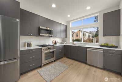 8323 B 12th Avenue NW, Seattle, WA 98117 - Photo 11