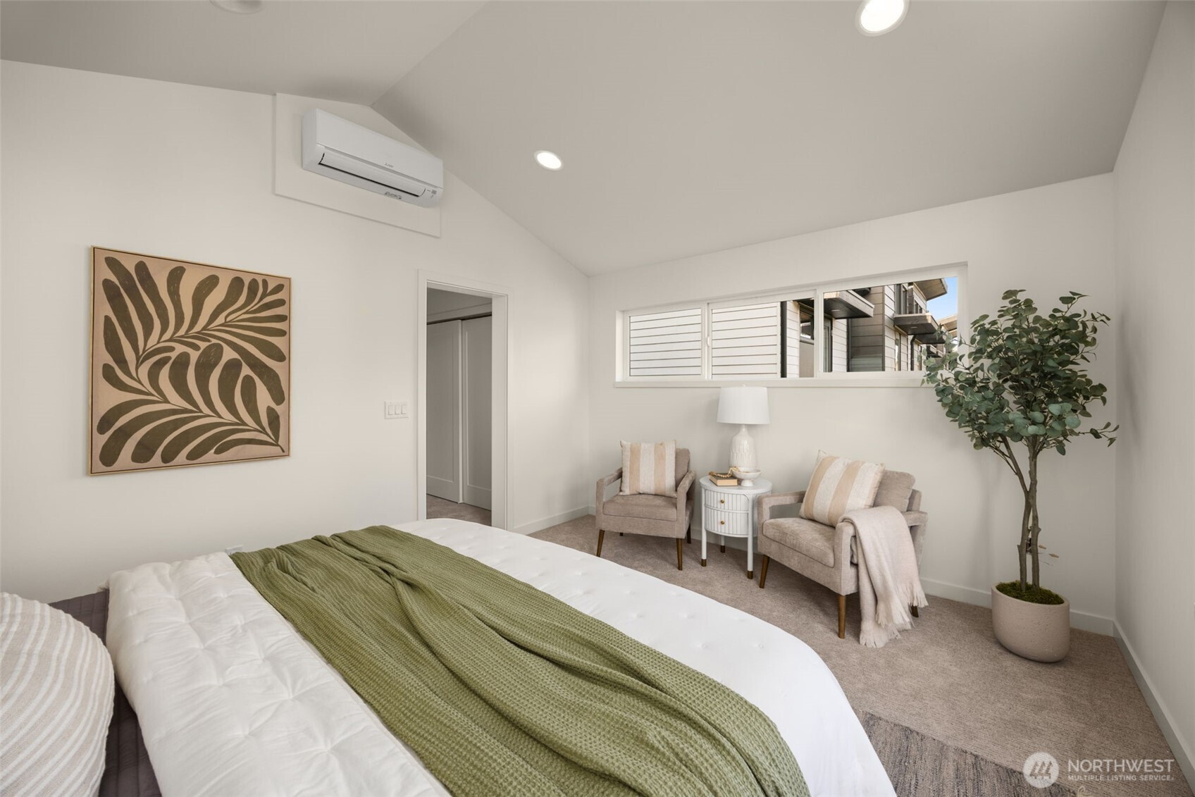 8323 B 12th Avenue NW, Seattle, WA 98117